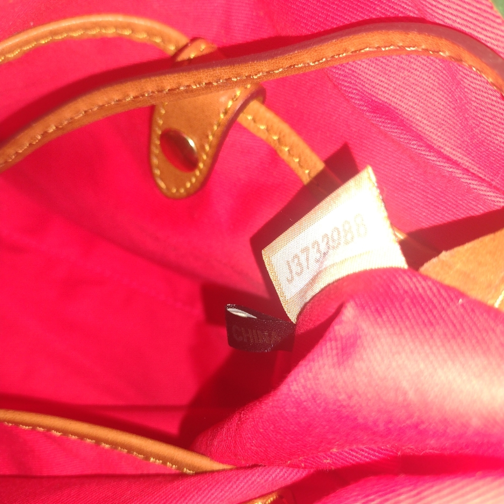 Dooney & Bourke - Picture 6 of 8